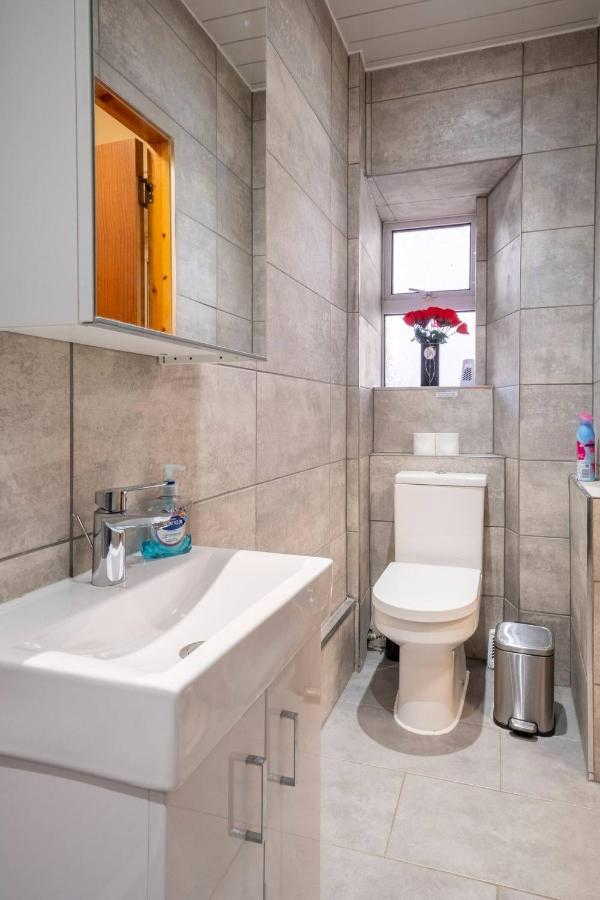 2 Bed Central Ness Apart - May Court Inverness Eksteriør bilde