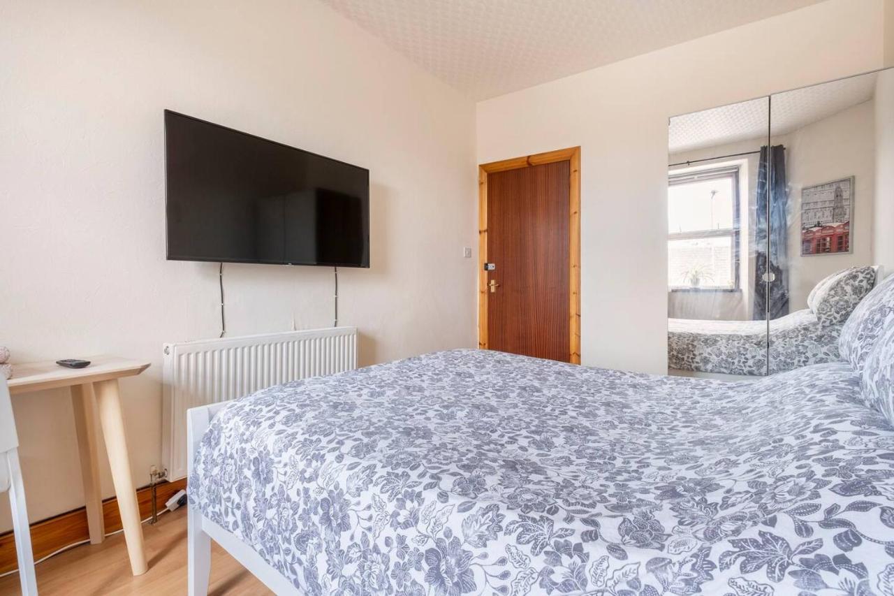 2 Bed Central Ness Apart - May Court Inverness Eksteriør bilde